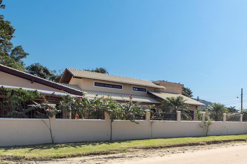 Praia Do Mariscal, Casa Para10 Pessoas, Casa Marixca Bombinhas Bagian luar foto